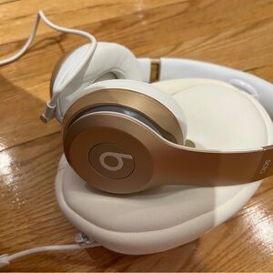 Beats by Dre Solo3 Wireless Over-Ear Headphones — Gold and White